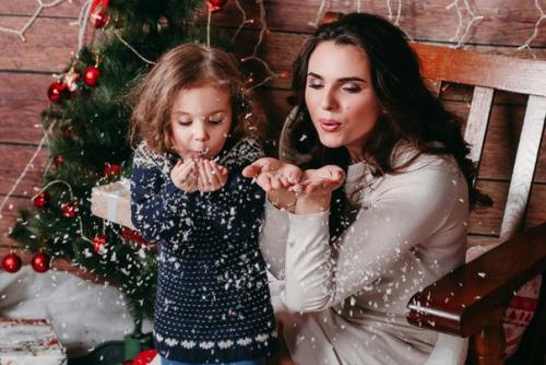 А кто ещё не успел сделать подарки своим родным. 09