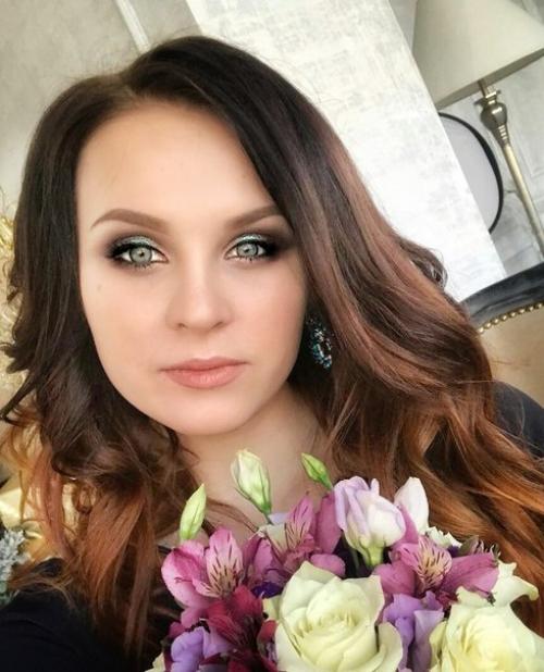 Дорогие девушки.  Весь январь образ для фотосессии ( макияж + лёгкие локоны) - 1700. 01