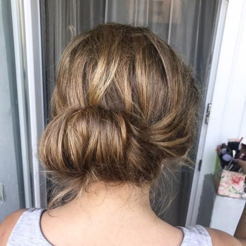 Дорогие девушки!  Я сертифицированный мастер и предлагаю услуги визажиста - бровиста и стилиста по причёскам! 04