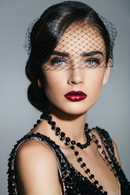 Милые девушки!  Меня зовут - Лидия, хочу предложить вам услуги стилиста - визажиста. 06