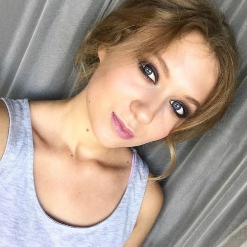 Дорогие девушки!  Я сертифицированный мастер и предлагаю услуги визажиста - бровиста и стилиста по причёскам! 05