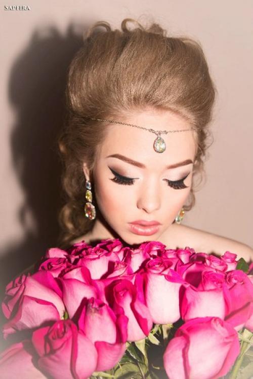 Милые красавицы?  Я профессиональный визажист и мастер по причёскам с большим опытом работы. 04