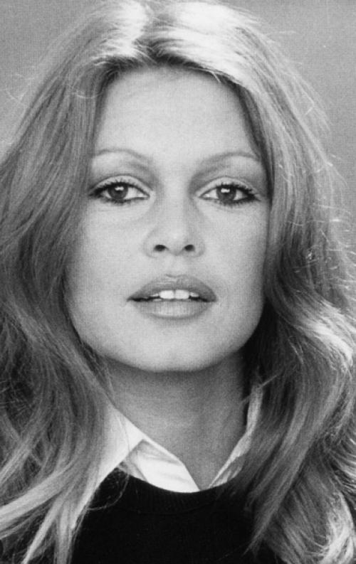 В истории моды есть легендарные женщины, которых не зря называют Иконы Стиля: Одри Хепберн, Марлен Дитрих, Мэрилин Монро …. 04 В истории моды есть легендарные женщины, которых не зря называют Иконы Стиля: Одри Хепберн, Марлен Дитрих, Мэрилин Монро …. 04