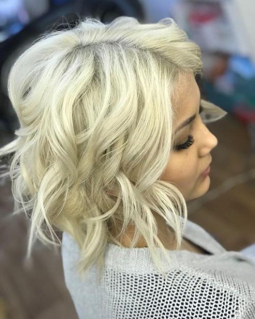 Дорогие девушки?  Требуются модели на причёски (пятница, суббота), требования: волосы светлые либо интересное окрашивание, длина от Лопаток и ниже. 03