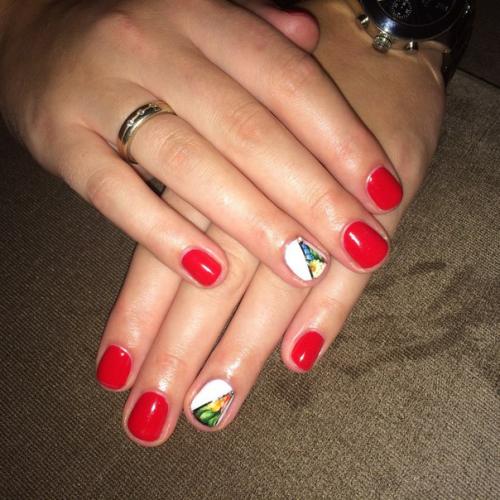 Хороший маникюр - важная деталь любого образа? 06