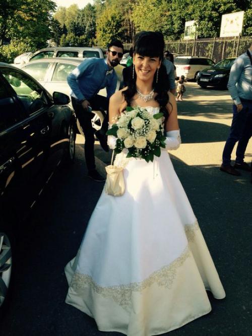 Mилые, девушки.  Буду рада предложить вам свои услуги, свадебного стилиста, визажиста. 02