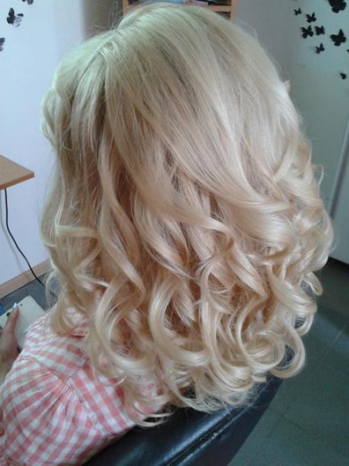 Милые?  Выпускницы!  Запись на прическу и макияж на выпускные вечера началась! 01