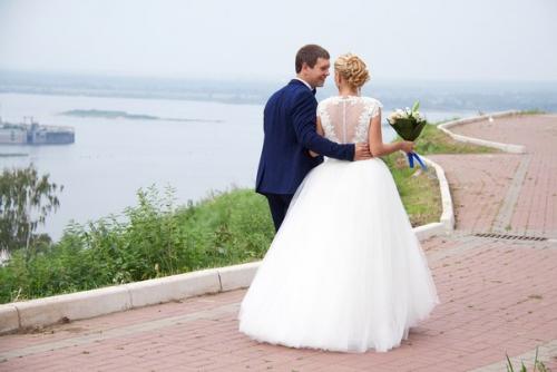 Дорогие красавицы) предлагаю услуги по созданию образа на свадьбу, день рождение, корпоратив, фотосессию макияж - 300 руб., прическа - 350 руб. 03