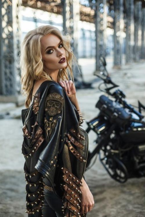 Минск!  Это невероятно, но мы везем к вам наш топовый образ Black Heart. 03