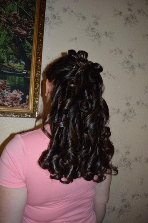 Дорогие красавицы) предлагаю услуги по созданию образа на свадьбу, день рождение, корпоратив, фотосессию макияж - 300 руб., прическа - 350 руб. 02