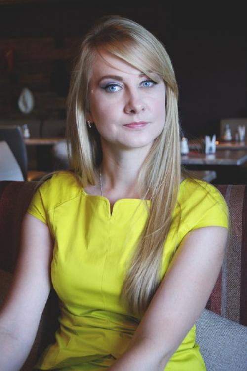 Профессиональный макияж, образ на хелоуин, прически, профессиональные фотосессии оформление бровей! 01