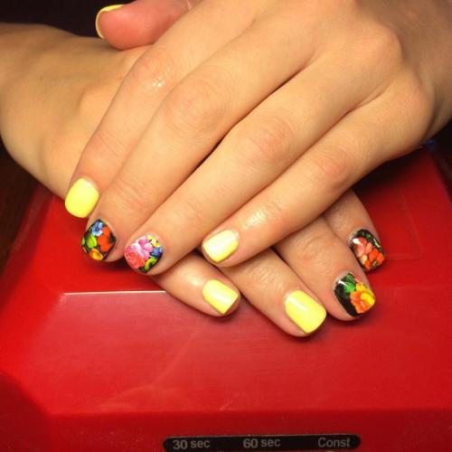 Хороший маникюр - важная деталь любого образа? 01