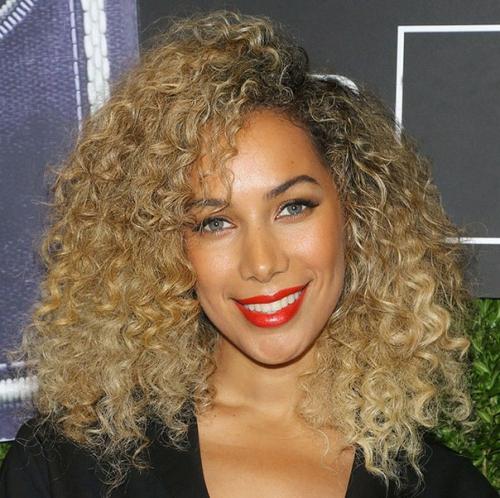 Кучеряво живете: кудри - главный бьюти - тренд сезона! 01 Кучеряво живете: кудри - главный бьюти - тренд сезона! 01