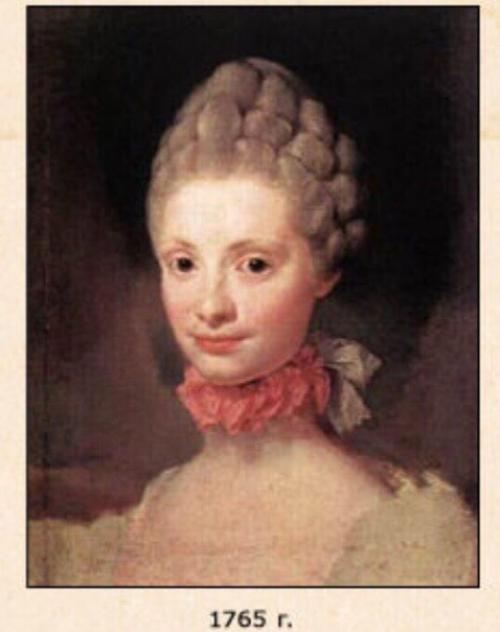 Прически рококо.  Итак, макияж Анжелики не соответствует макияжу рококо. 01