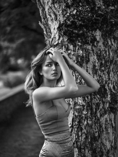 Андреа дьякони в фотосессии лахлана бэйли для Vogue China November 2015. 05