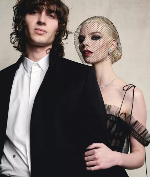 Аня Тейлор - Джой вышла замуж за своего возлюбленного Малкольма макрея в Италии. 03 Аня Тейлор - Джой вышла замуж за своего возлюбленного Малкольма макрея в Италии. 03