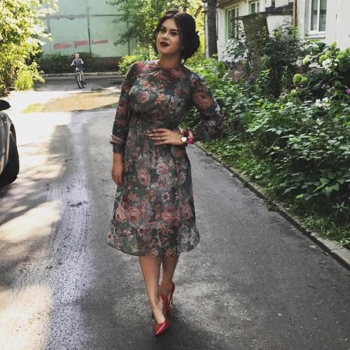 Девушки?  Предлагаю вам свои услуги по созданию укладок и причесок любой сложности, а так же макияж? 02