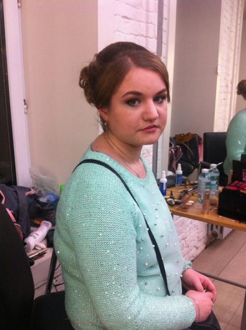 Mилые, девушки.  Буду рада предложить вам свои услуги, свадебного стилиста, визажиста. 05