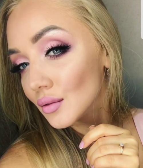 Требуется модель/за репост бесплатно. 01