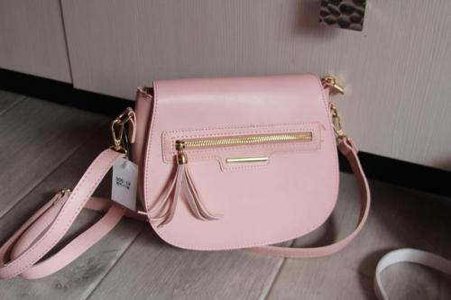 Стильная и красивая сумка - один из самых важных женских аксессуаров. 03