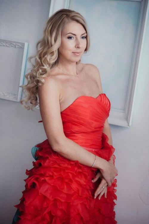 Милые девушки?  Услуги стилиста на ваше торжество предлагаю! 01