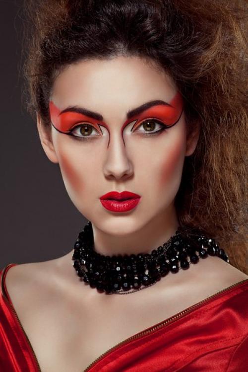 Отличная новость?  Для тех, кто уже давно хочет попробовать себя в роли модели на креативную или бьюти - съемку? 08