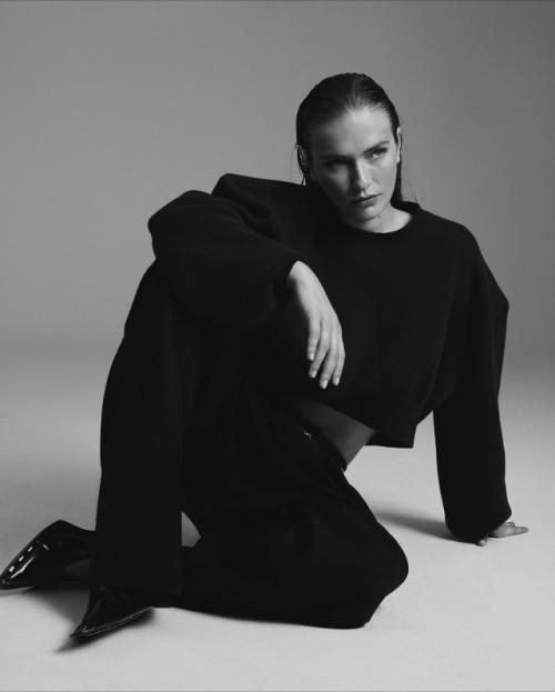 Фотограф: @ Pahuedefontenay.  Стилист: @ Rebeccableynie. 05