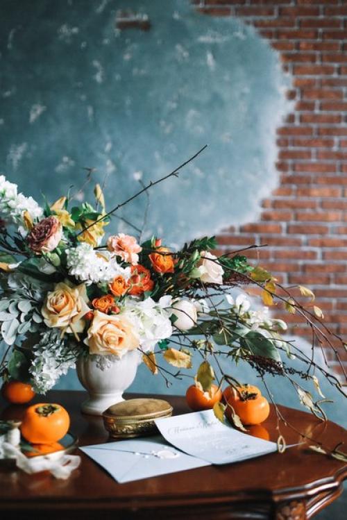 Мы начнем утро с прекрасной нимфы смотрящей в след уходящей осени. 01