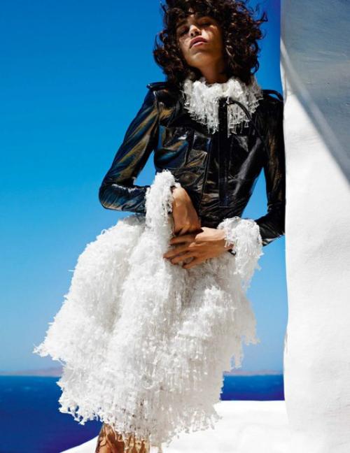 Mykonos: фотосессия Марио тестино для Vogue Paris November 2015. 08