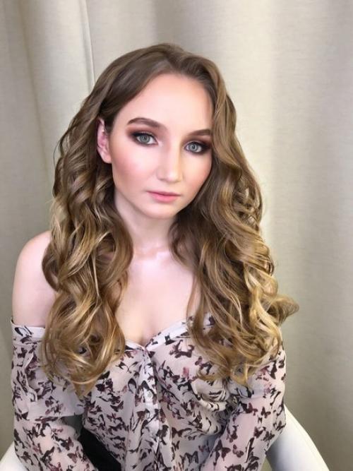 Причёска бесплатно и макияж. 01