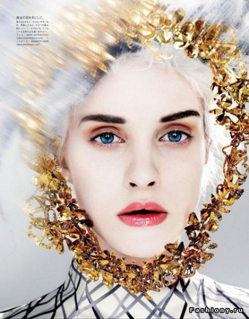 Нужны модели) для пополнения портфолио для команды визажистов мастера по прическам и фотографа. 01