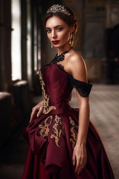 Это роскошное платье ждет тебя. 02