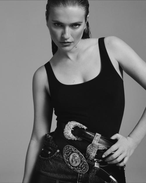 Фотограф: @ Pahuedefontenay.  Стилист: @ Rebeccableynie. 08