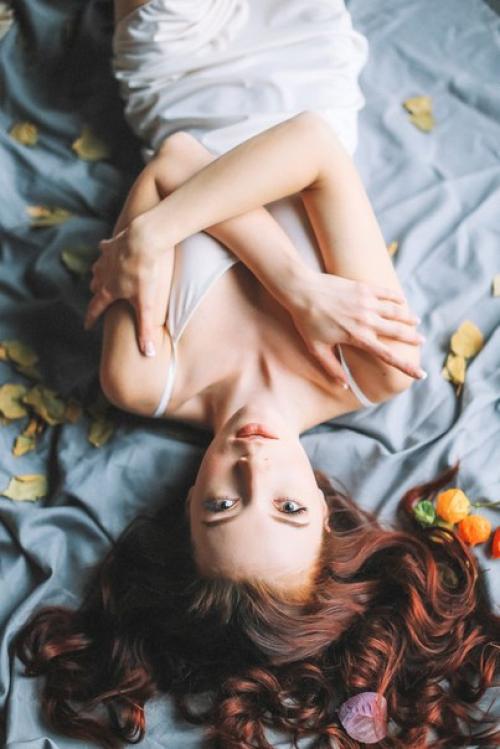 Мы начнем утро с прекрасной нимфы смотрящей в след уходящей осени. 03