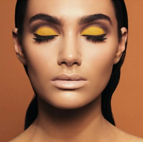 Отличная новость?  Для тех, кто уже давно хочет попробовать себя в роли модели на креативную или бьюти - съемку? 01