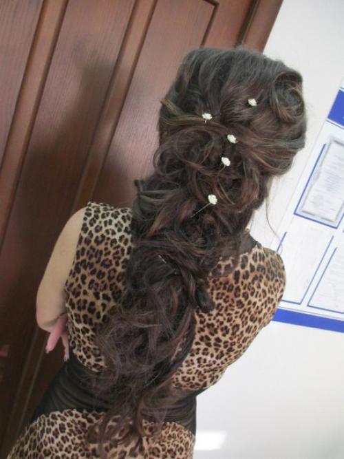 Дорогие девушки!  Еще остались места на макияж и укладки (прически, косы) на декабрь! 03