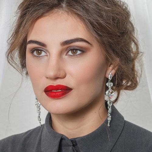 Нужны модели на макияж 500 р., локоны 500 р., причёски 500 р. для пополнения портфолио. 07