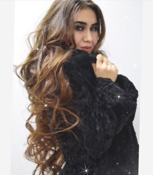 Королевы?  Я дипломированный визажист - стилист, мастер по прическам, бровист, чемпион юга России Volga Beauty Awards, Elbrus Beauty Awards? 02