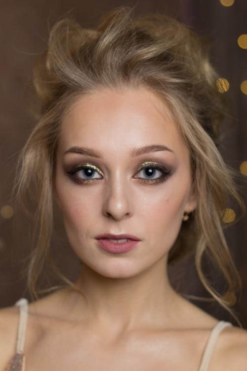 Мы спешим представить вам новогодний образ от нашего творческого коллектива. 04