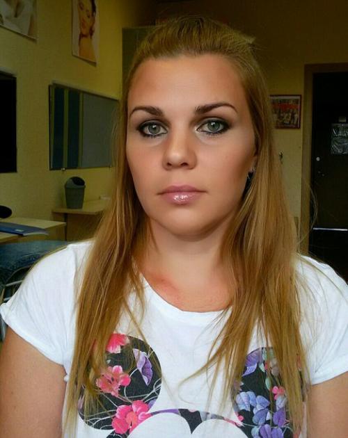 Предлагаю услуги:  * дневной макияж;. 02