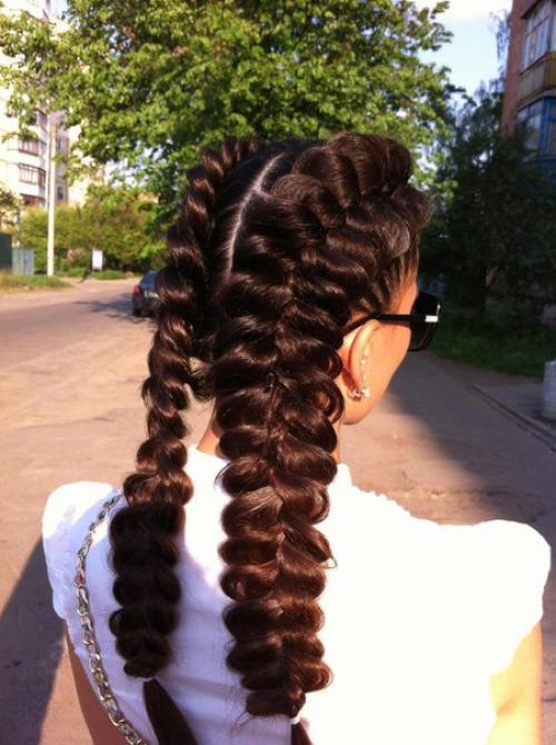 Я могу сделать вам, причёски и макияж на любое мероприятие и на каждый день индивидуальный подход к каждому клиенту! 04