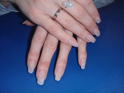 В преддверии нового года прически, макияж, маникюр, педикюр по самым вкусным ценам. 04