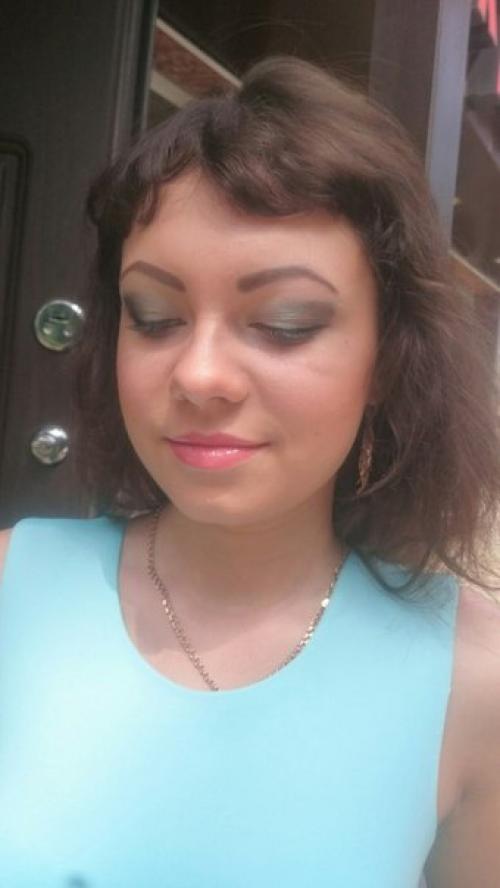 Спешите записаться на прически, макияж, стрижки, маникюр, и т. д к новогодним корпоративам! 02