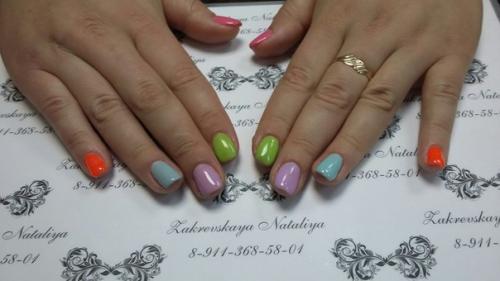 Спешите записаться на прически, макияж, стрижки, маникюр, и т. д к новогодним корпоративам! 06