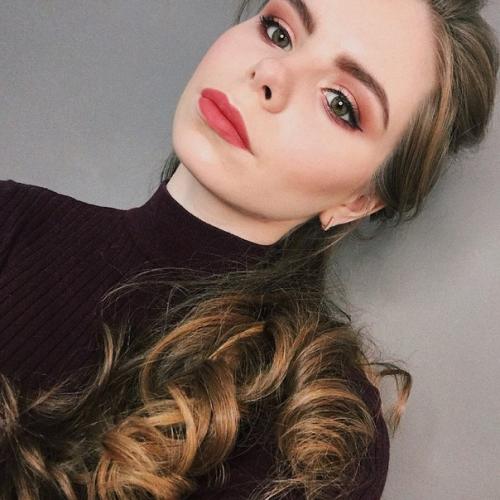 Требуются модели на красивые прически и макияж на этой неделе в будние дни. 05