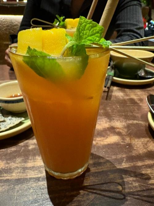 Итальянского фотографа из Милана встретила. 02