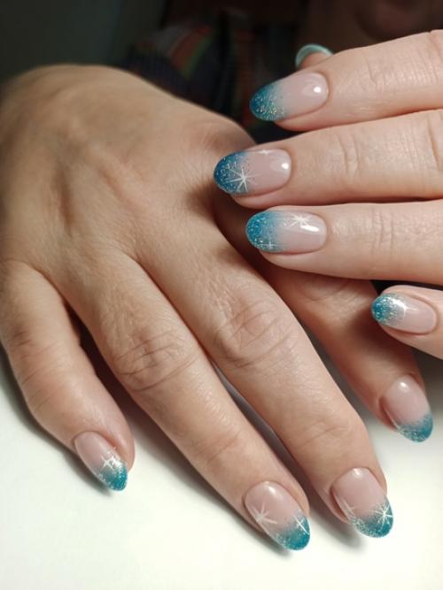 Женщине для красоты столько всего нужно сделать - причёска, маникюр, макияж, депиляция и тому подобное. 02