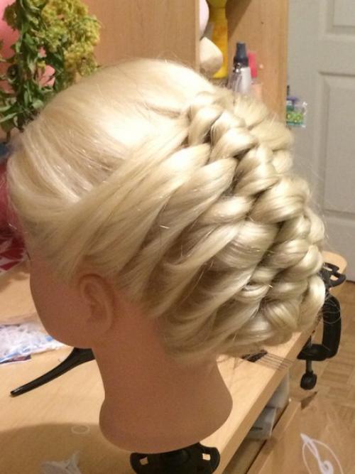 Здравствуйте, я стилист - визажист и мне нужны девочки на прически и макияж для пополнения портфолио. 04