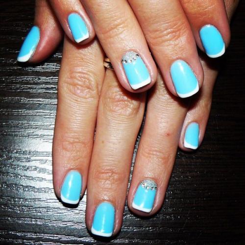 Спешите записаться на прически, макияж, стрижки, маникюр, и т. д к новогодним корпоративам! 04