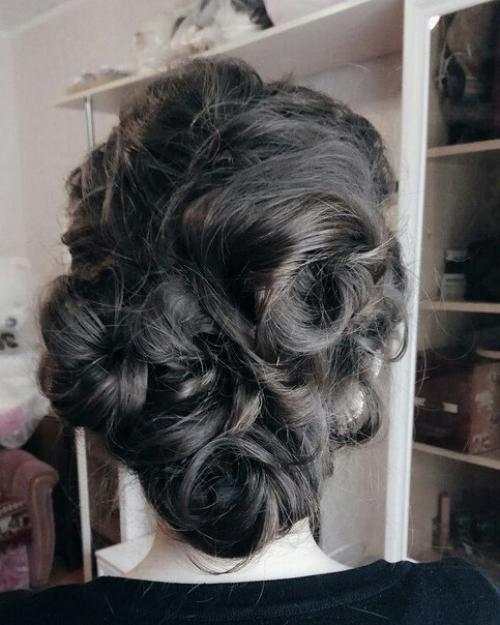 Макияж + прическа.  Стилист - визажист с опытом работы более 4 х лет. 09